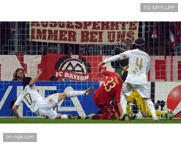 慕尼黑警方通报:成功处置一起针对拜仁球员的场外恐吓信事件 慕尼黑警方通报:成功处置一起针对拜仁球员的场外恐吓信事件